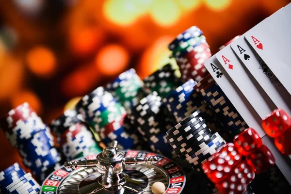 coloktoto 4d mobile app interface showing sportsbook and live casino options